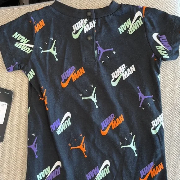 Jordan 6M Jump Man Onesie - Picture 5 of 5